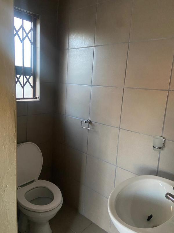 To Let 1 Bedroom Property for Rent in Miederpark North West